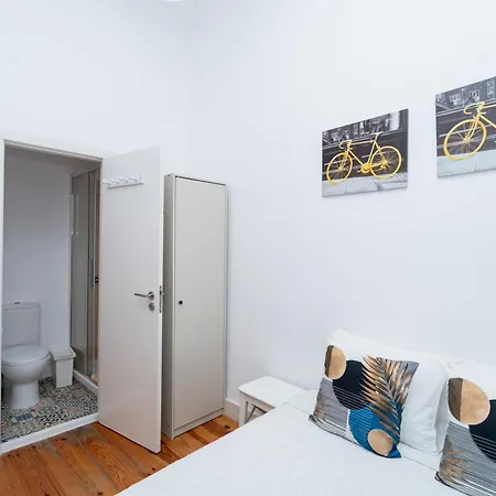 Large 2-bedroom 2 Double Bed 1 Sofabed 2 Bathroom Prime Location