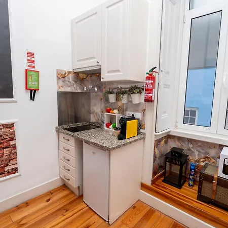 Large 2-bedroom Prime Location Lisboa